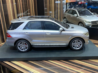1/18 Diecast Mercedes-Benz ML 63 - Blue Scale Model Car|Sold in Dturman.com Dubai UAE.