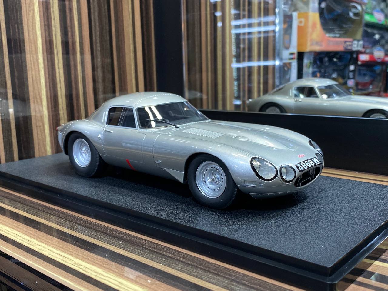 1/18 Diecast CULT JAGUAR E-TYPE LOW DRAG SILVER 1950 Miniature Car