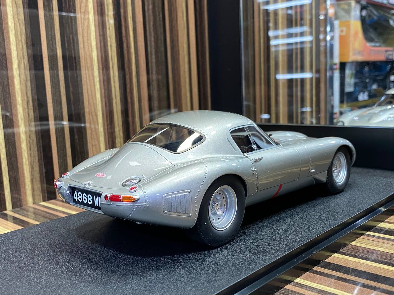 1/18 Diecast CULT JAGUAR E-TYPE LOW DRAG SILVER 1950 Miniature Car