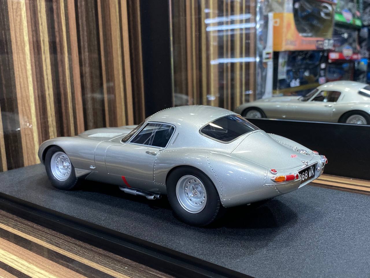 1/18 Diecast CULT JAGUAR E-TYPE LOW DRAG SILVER 1950 Miniature Car