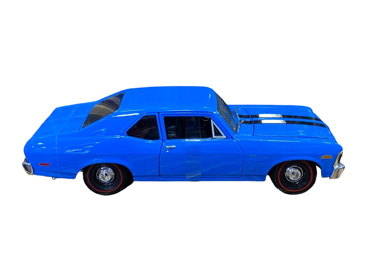 1/18 Maisto MAISTO Chevrolet Nova SS - Blue Scale Model Car