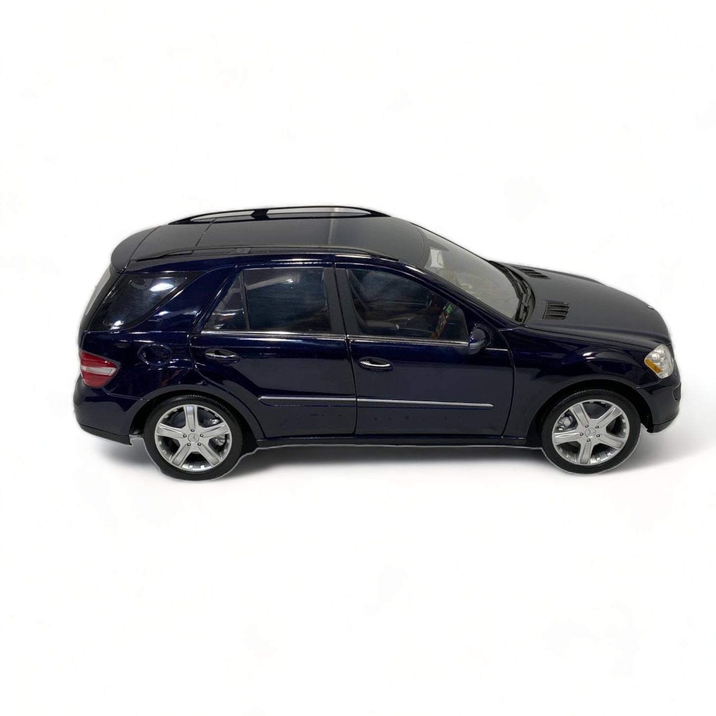 Minichamps Mercedes-Benz M-Class - Blue (1/18 Scale)|Sold in Dturman.com Dubai UAE.
