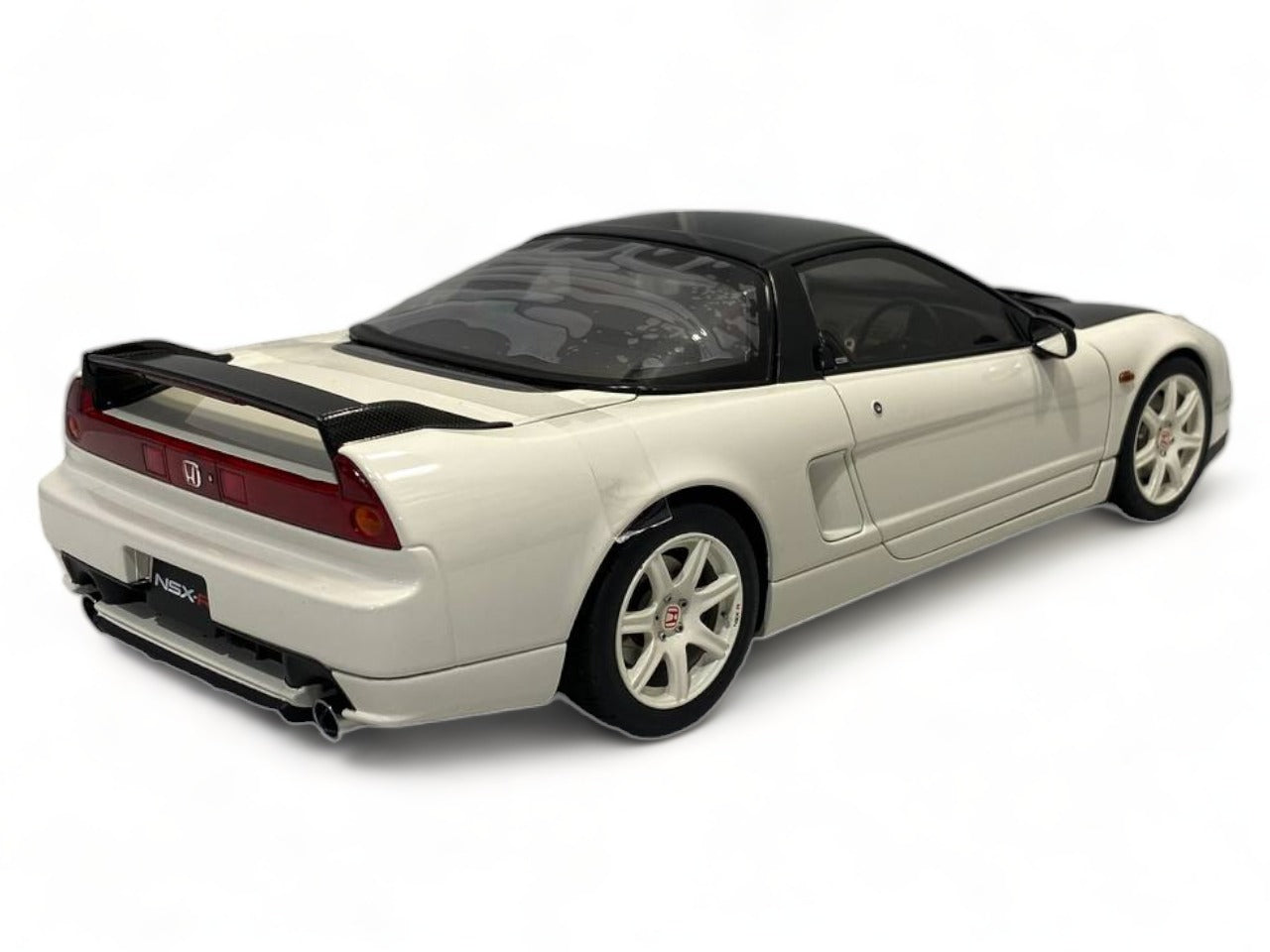 Diecast Autoart Honda NSX-R (NA2) - 1/18 Scale, Elegant White Model Car|Sold in Dturman.com Dubai UAE.