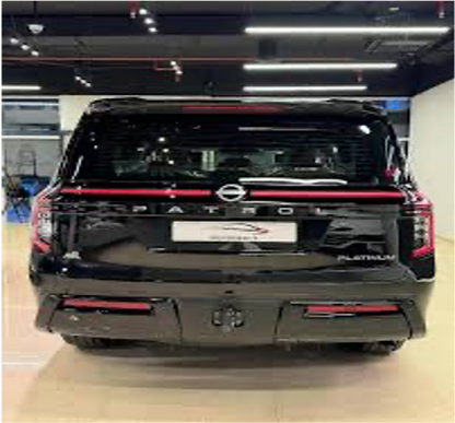 ★[Pre-Order | Delivery Sep 2025] 1/18 Diamand Nissan Patrol Y63 Platinum – Black – Limited Edition (75 pcs)