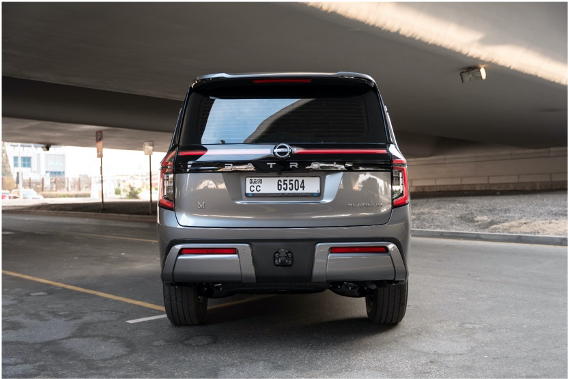 ★[Pre-Order | Delivery Sep 2025] 1/18 Diamand Nissan Patrol Y63  Premium – Grey – Limited Edition 50 pcs