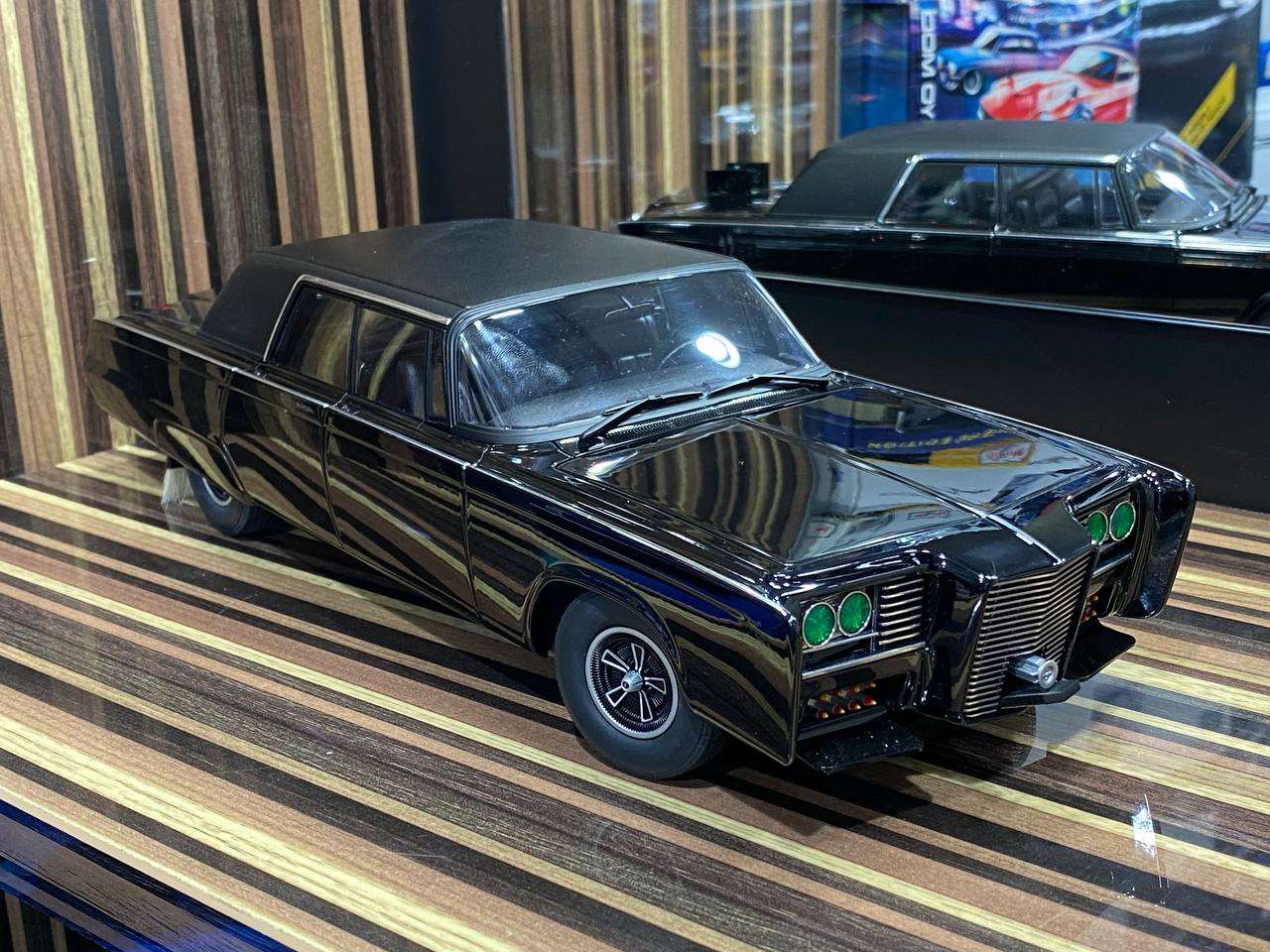 1/18 Diecast Chevrolet Impala Green Hornet AUTOart Scale Model Car