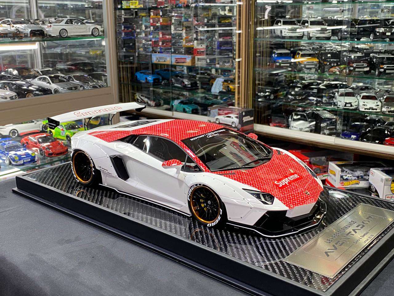 1/12 Resin Lamborghini Aventador LB Performance White Model car by Davis & Giovanni