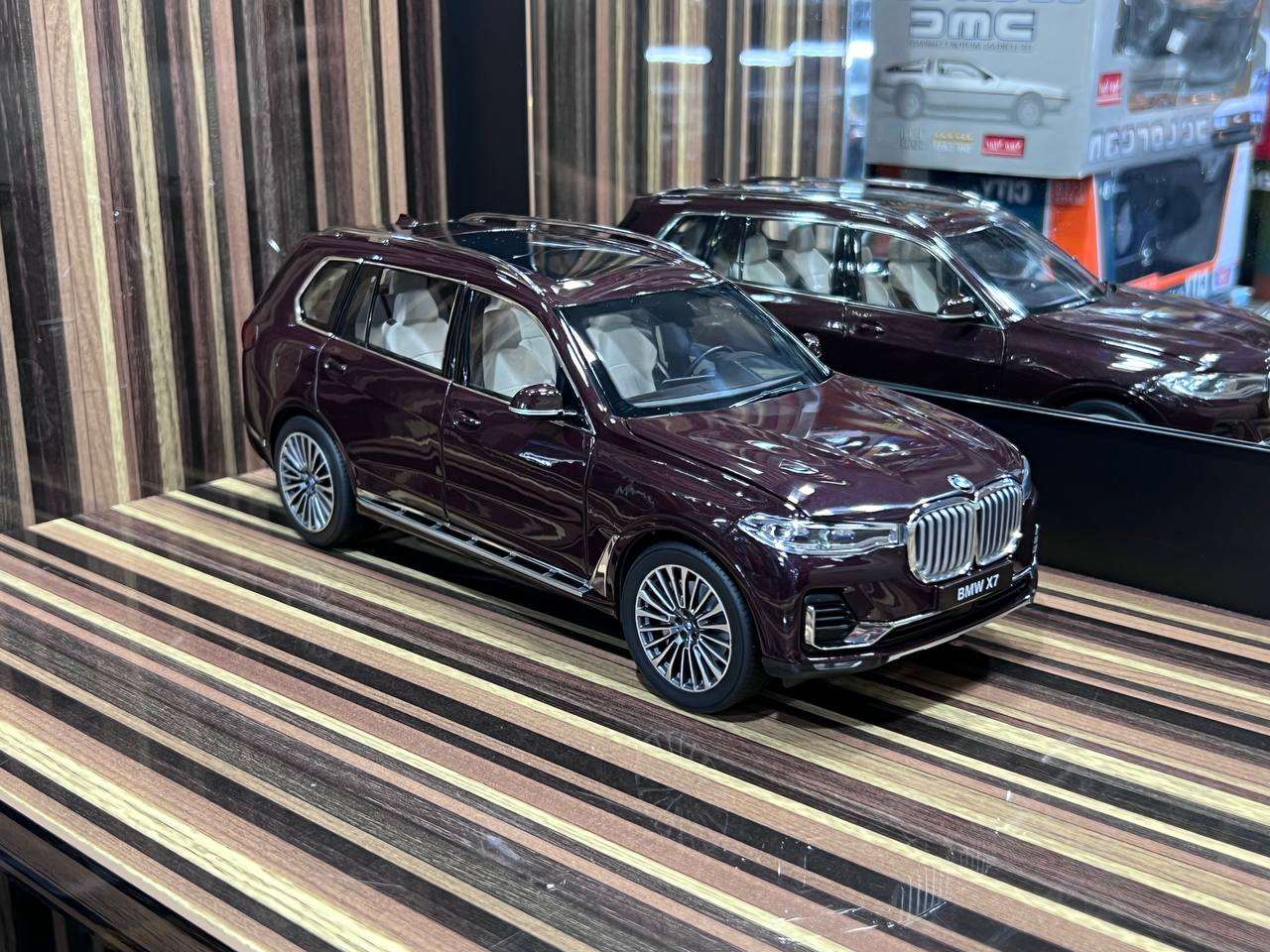 1/18 Diecast BMW X7 Kyosho Scale Model Car