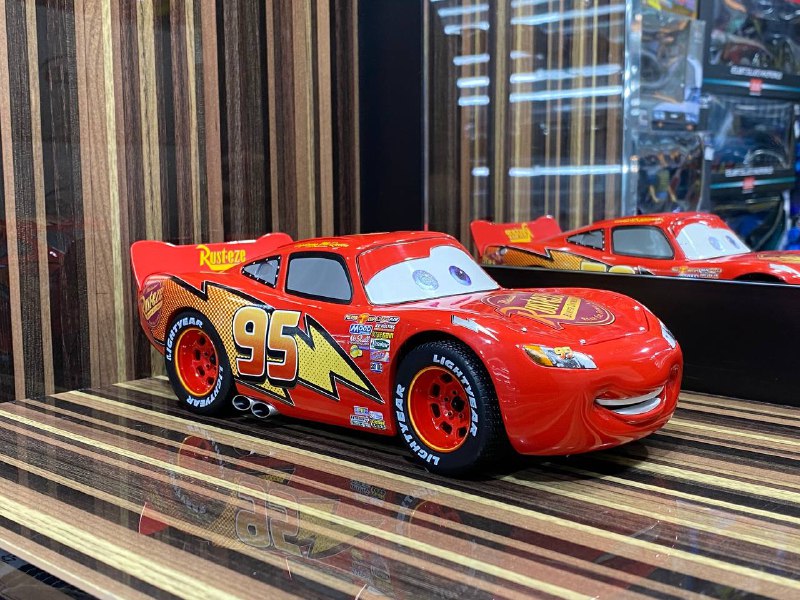 1/18 Diecast Lightning McQueen Red Model Car by Schuco
