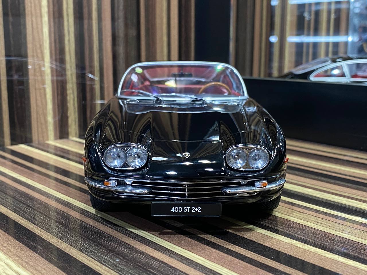 1/18 Resin Lamborghini 400 GT 2+2 Superleggera Black KK-Scale