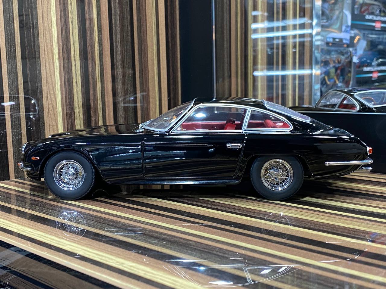 1/18 Resin Lamborghini 400 GT 2+2 Superleggera Black KK-Scale