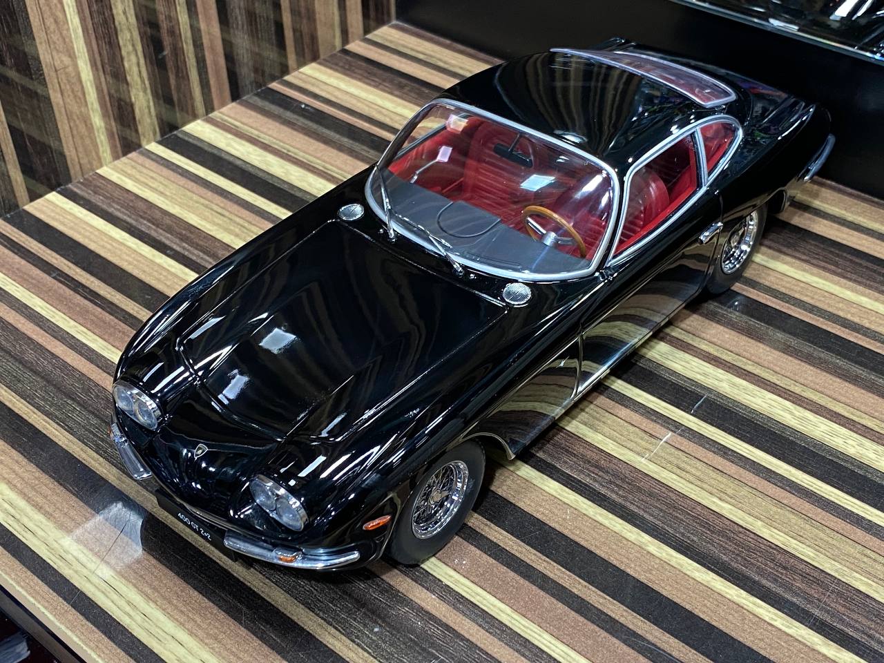 1/18 Resin Lamborghini 400 GT 2+2 Superleggera Black KK-Scale