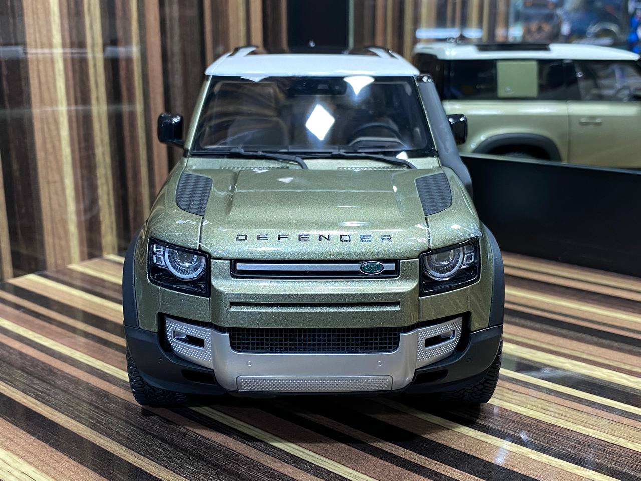 1/18 Diecast Land Rover Defender 90 Green Almost Real Scale Model Car ...