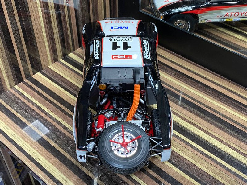 Toyota Trophy Truck #11 AutoArt
