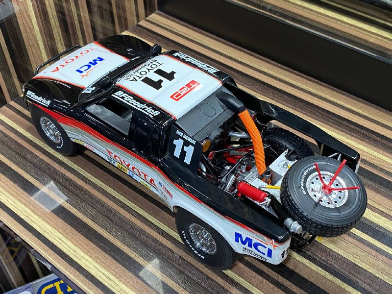 Toyota Trophy Truck #11 AutoArt