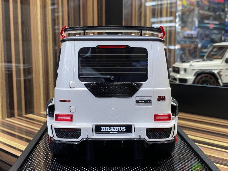 Mercedes-Benz Brabus 900 Rocket MotorHelix