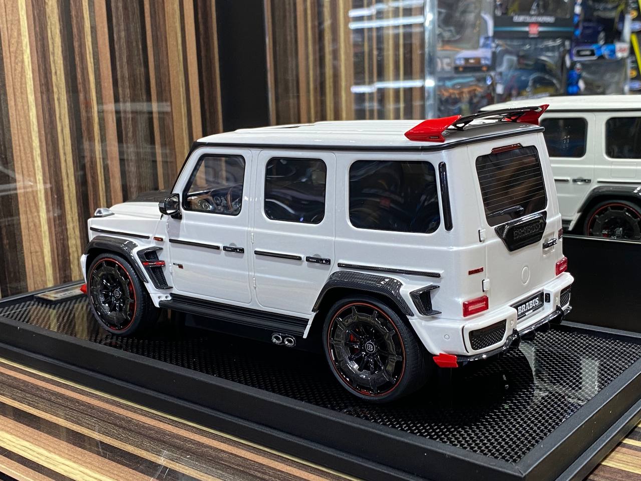 Mercedes-Benz Brabus 900 Rocket MotorHelix