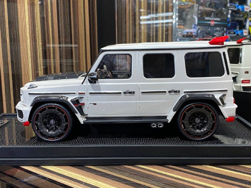 Mercedes-Benz Brabus 900 Rocket MotorHelix