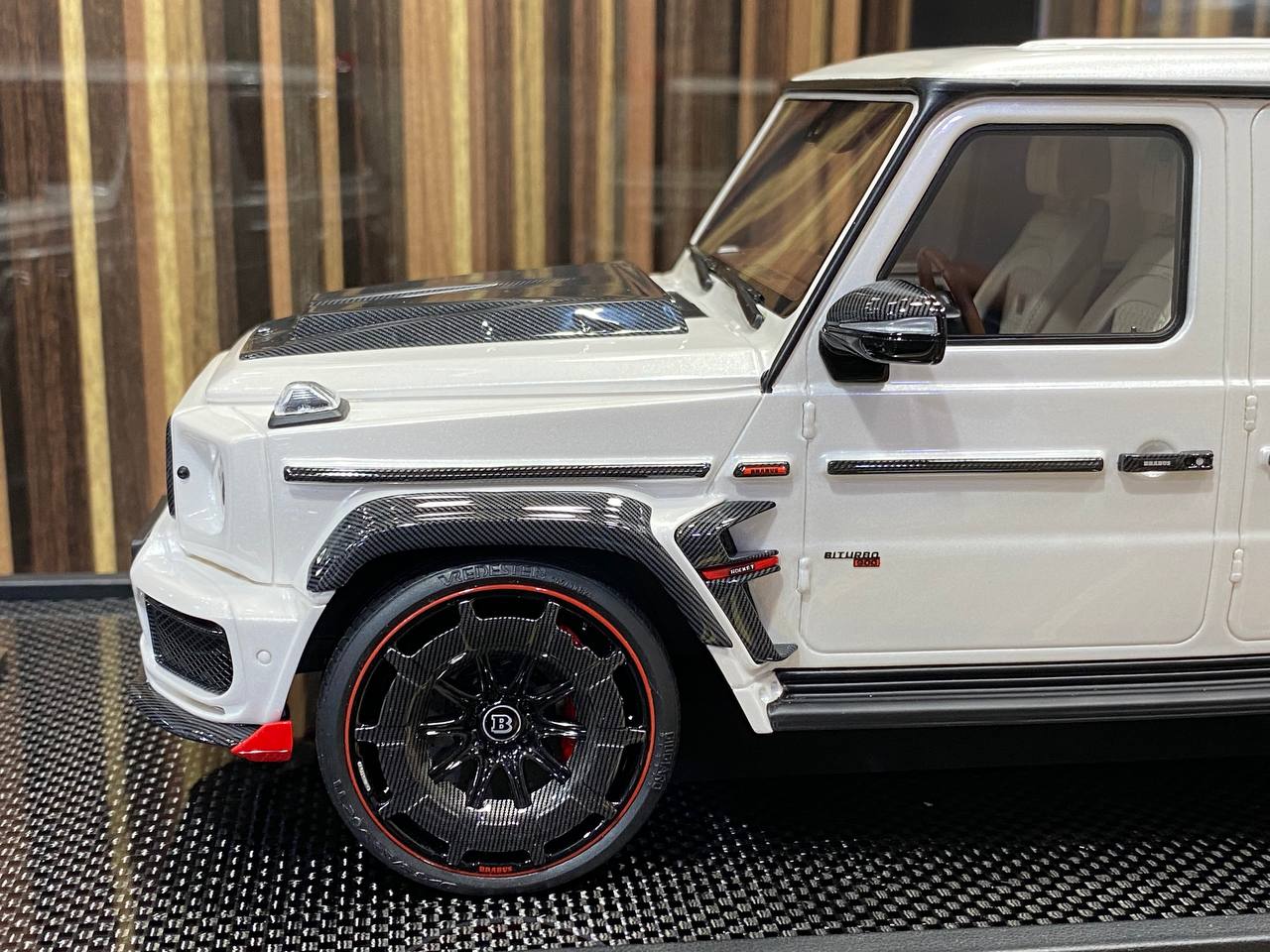 Mercedes-Benz Brabus 900 Rocket MotorHelix