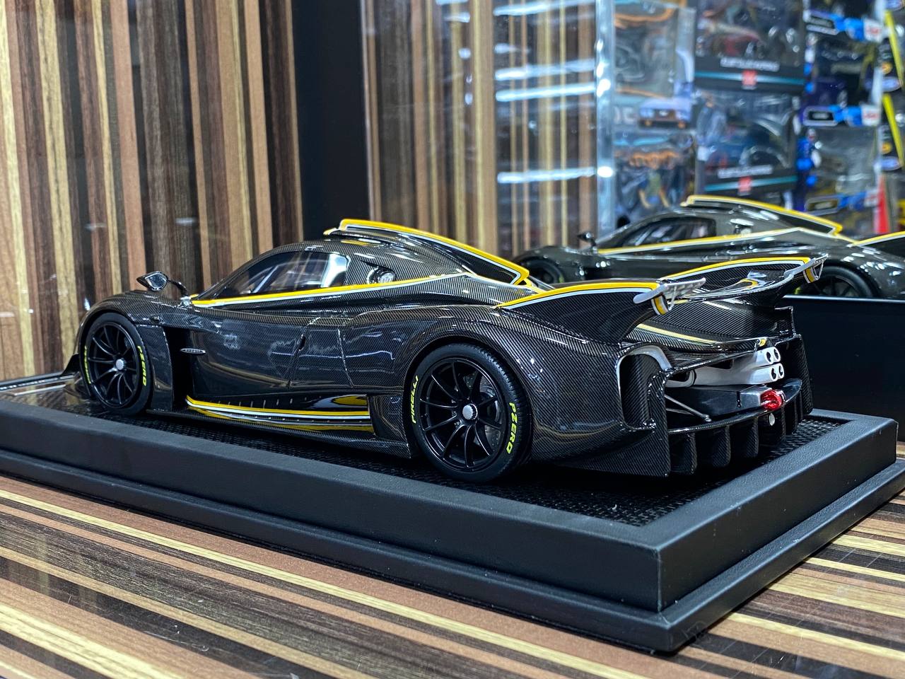 Pagani Huayra R VIP Models