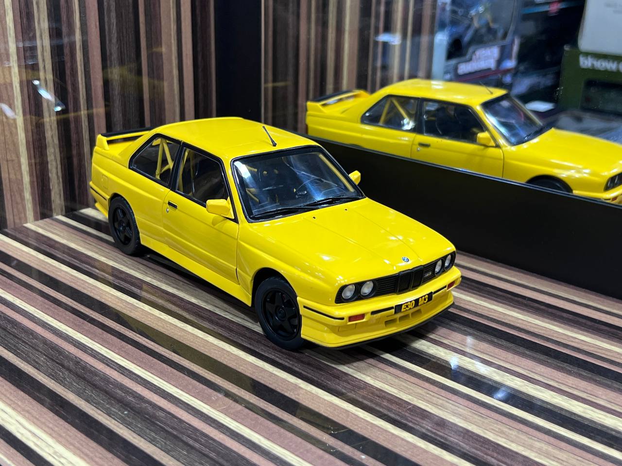 BMW M3 E30 Solido