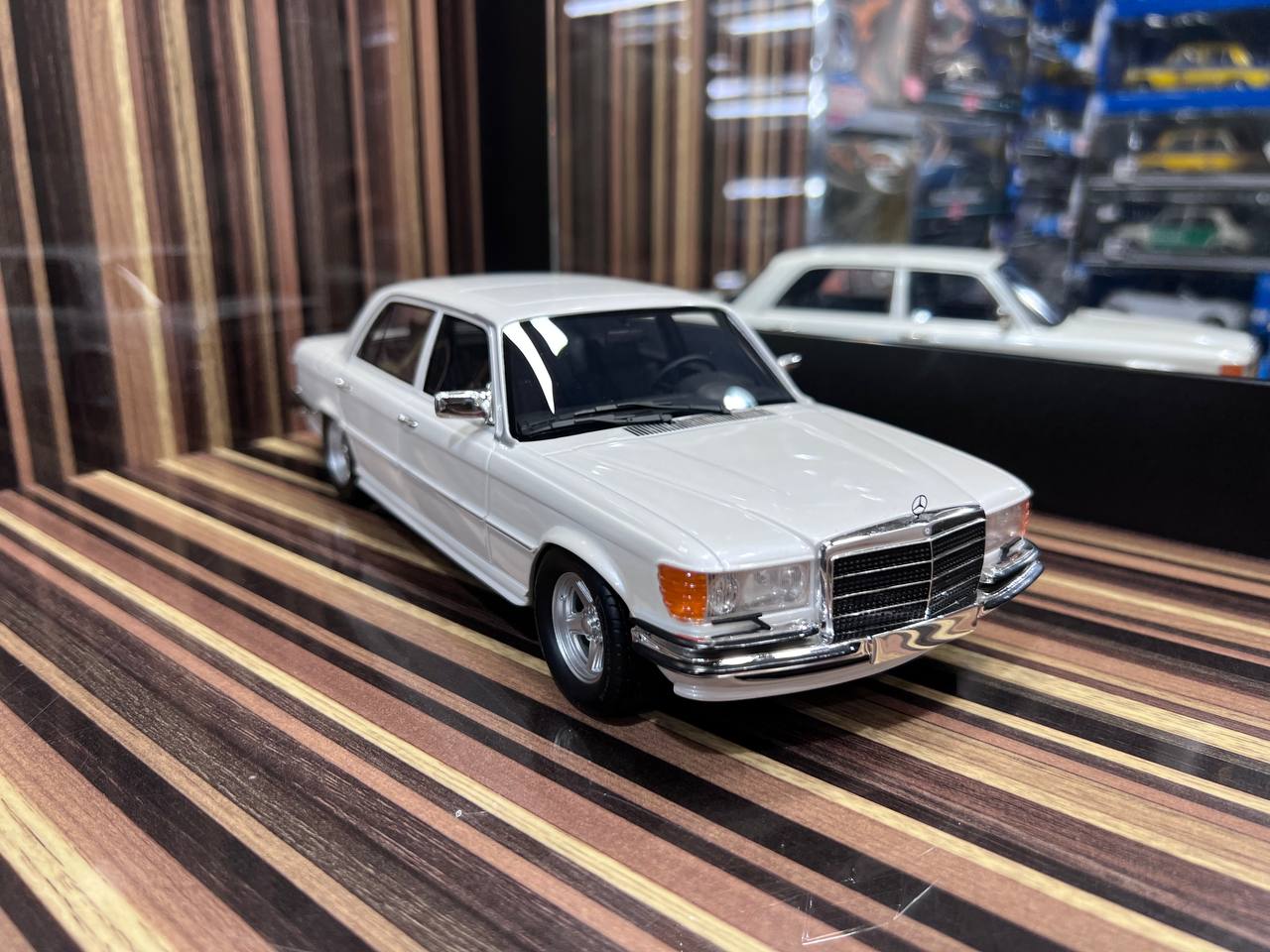 Mercedes-Benz 450 SEL 6.9 AMG IVY Models