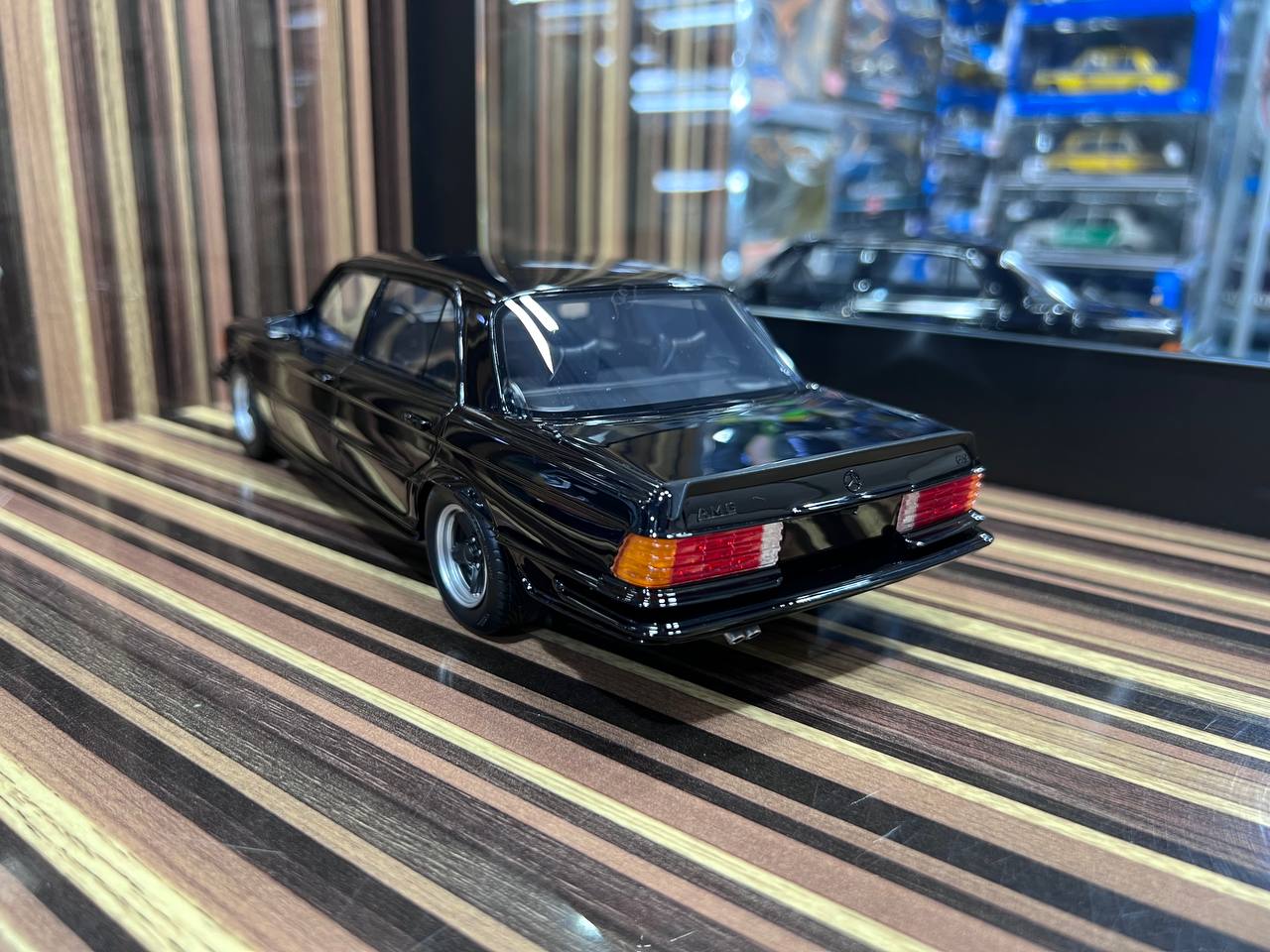 1/18 Diecast Mercedes-Benz 450 SEL 6.9 AMG IVY Models Scale Model Car|Sold in Dturman.com Dubai UAE.