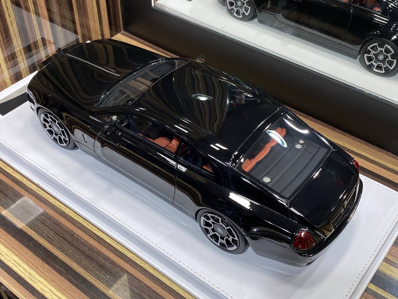 1/18 Rolls-Royce Wraith Black by VIP Models|Sold in Dturman.com Dubai UAE.