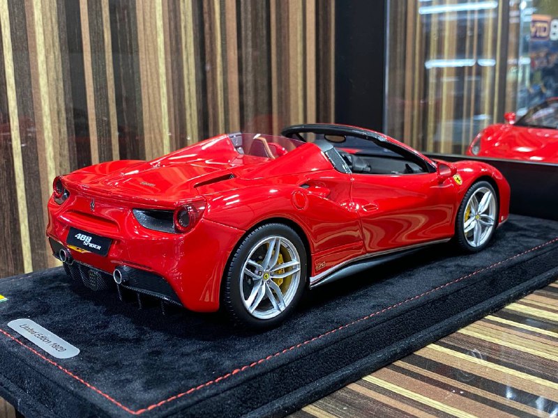 1/18 Diecast Ferrari 488 Spyder BBR Scale Model Car