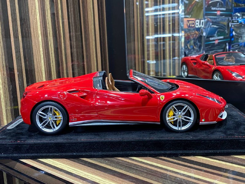 1/18 Diecast Ferrari 488 Spyder BBR Scale Model Car