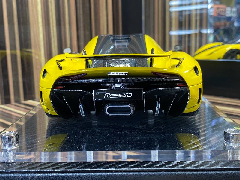Koenigsegg Regera Front Art