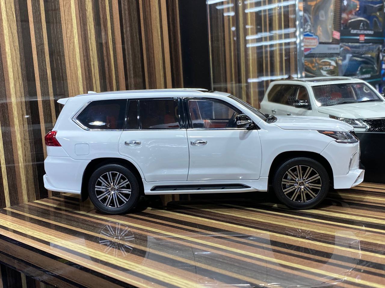 1/18 Diecast Lexus LX570 White by LCD|Sold in Dturman.com Dubai UAE.