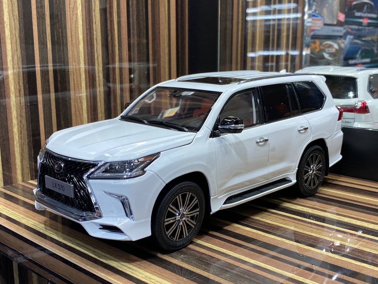 1/18 Diecast Lexus LX570 White by LCD|Sold in Dturman.com Dubai UAE.