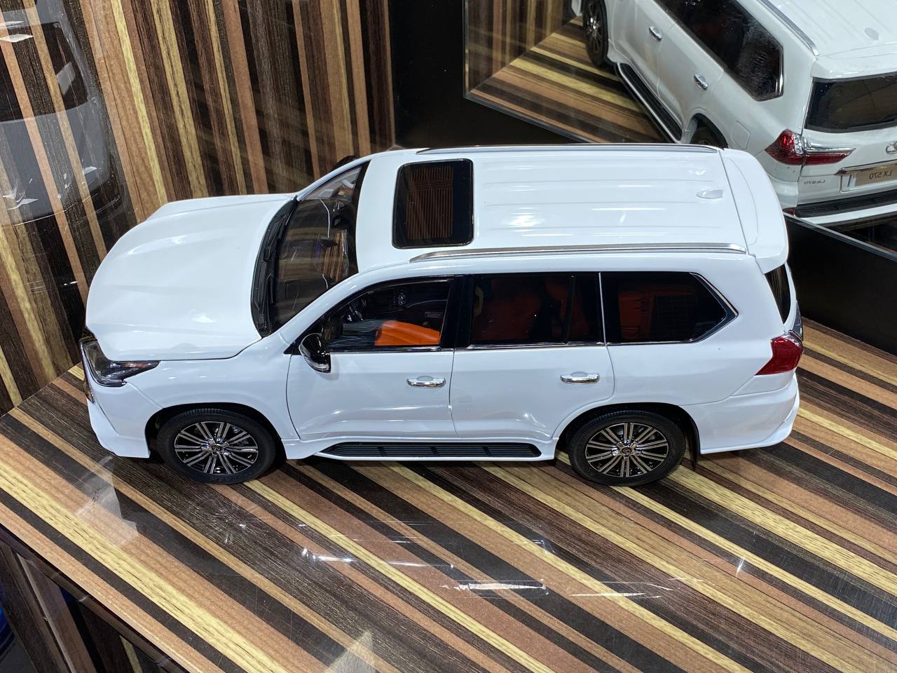 1/18 Diecast Lexus LX570 White by LCD|Sold in Dturman.com Dubai UAE.