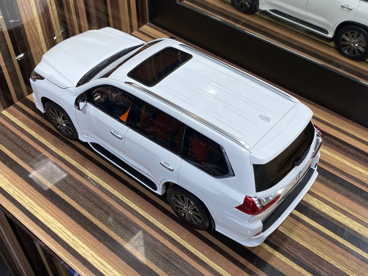 1/18 Diecast Lexus LX570 White by LCD|Sold in Dturman.com Dubai UAE.