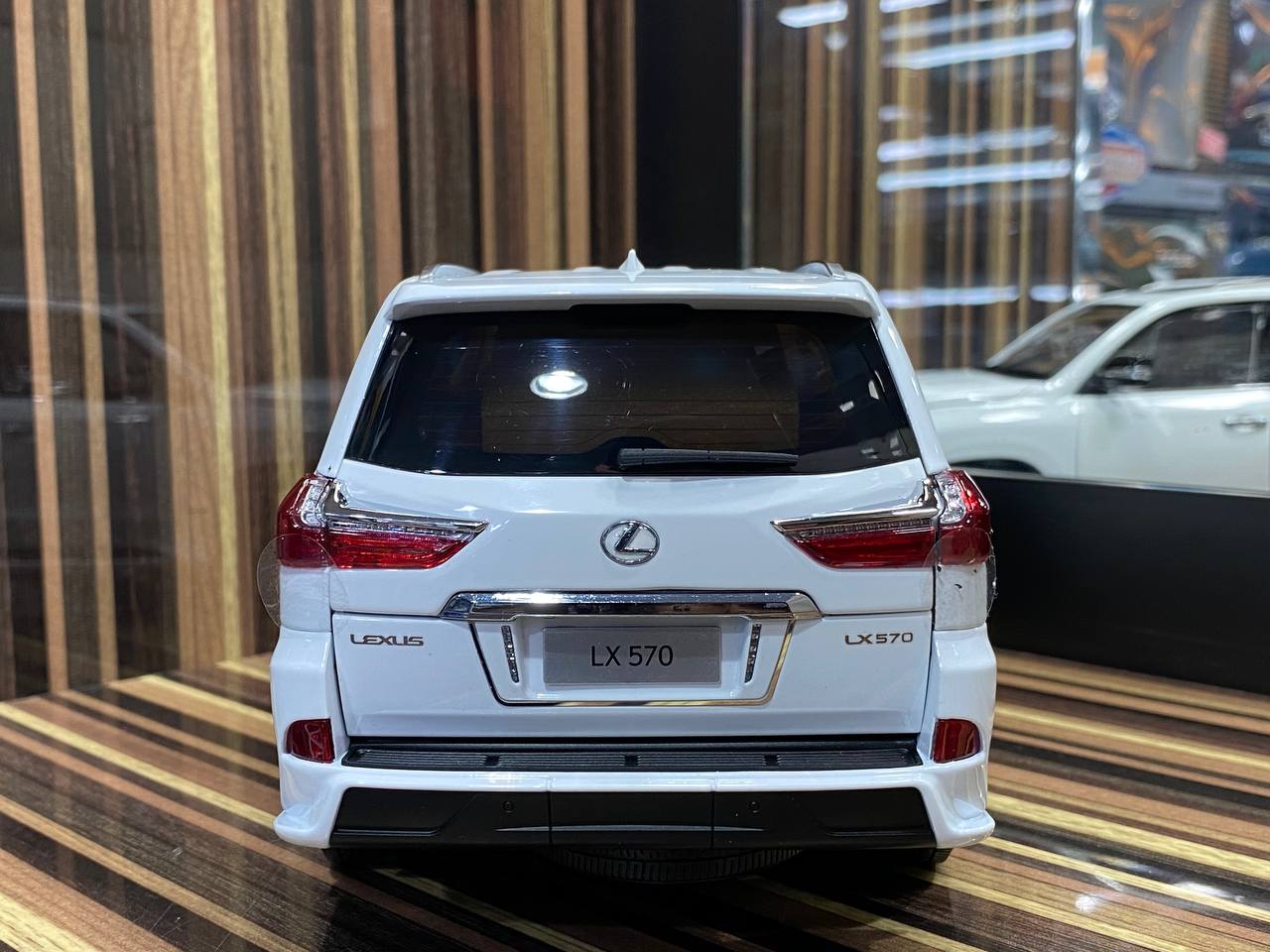 1/18 Diecast Lexus LX570 White by LCD|Sold in Dturman.com Dubai UAE.