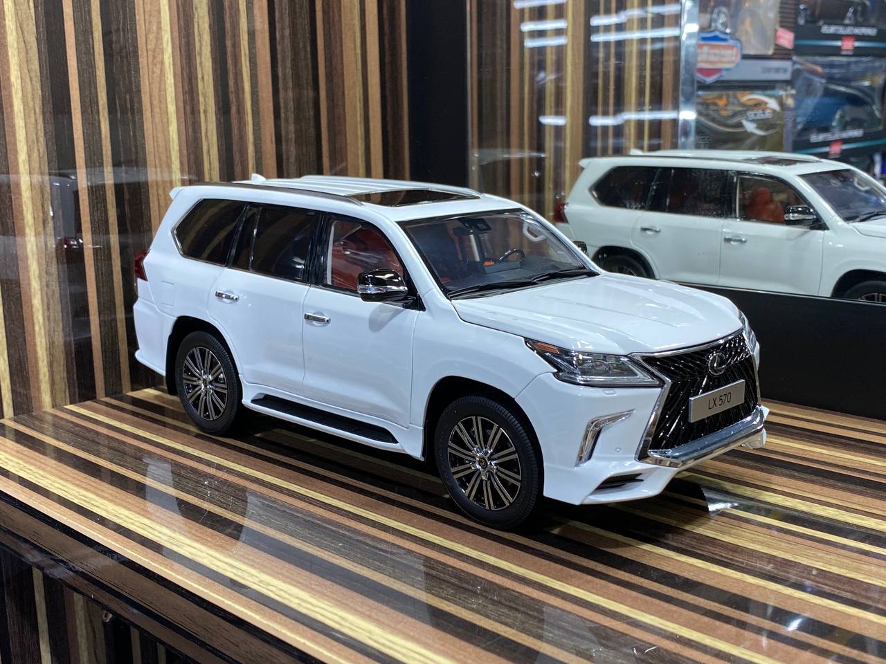 1/18 Diecast Lexus LX570 White by LCD|Sold in Dturman.com Dubai UAE.