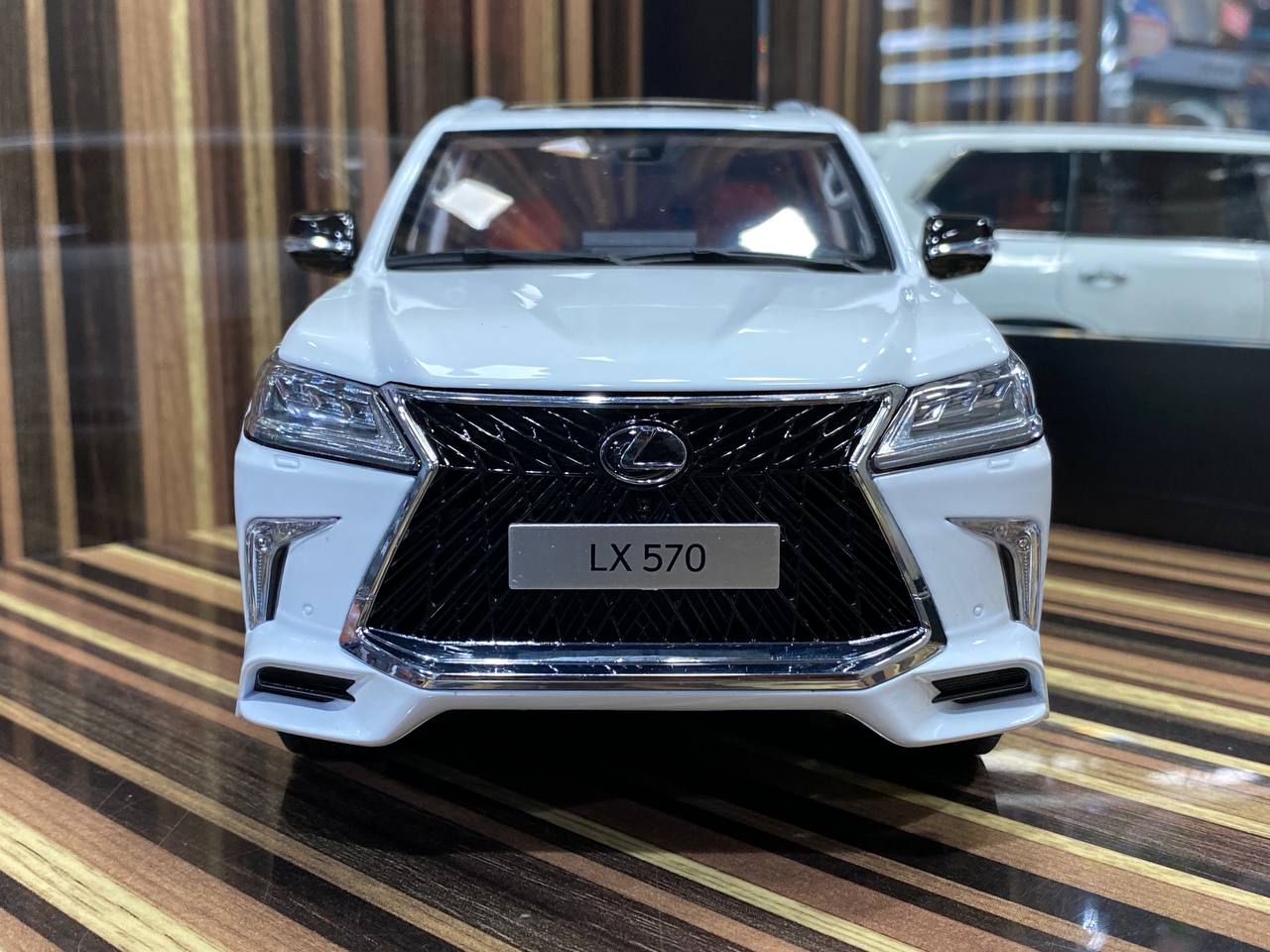 1/18 Diecast Lexus LX570 White by LCD|Sold in Dturman.com Dubai UAE.