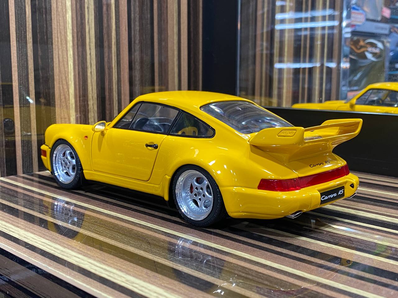 Porsche 911 3.8 RS Solido