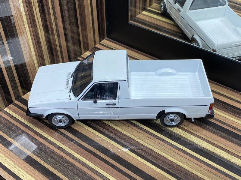 1/18 Diecast Volkswagen Caddy Solido Miniature Model Car