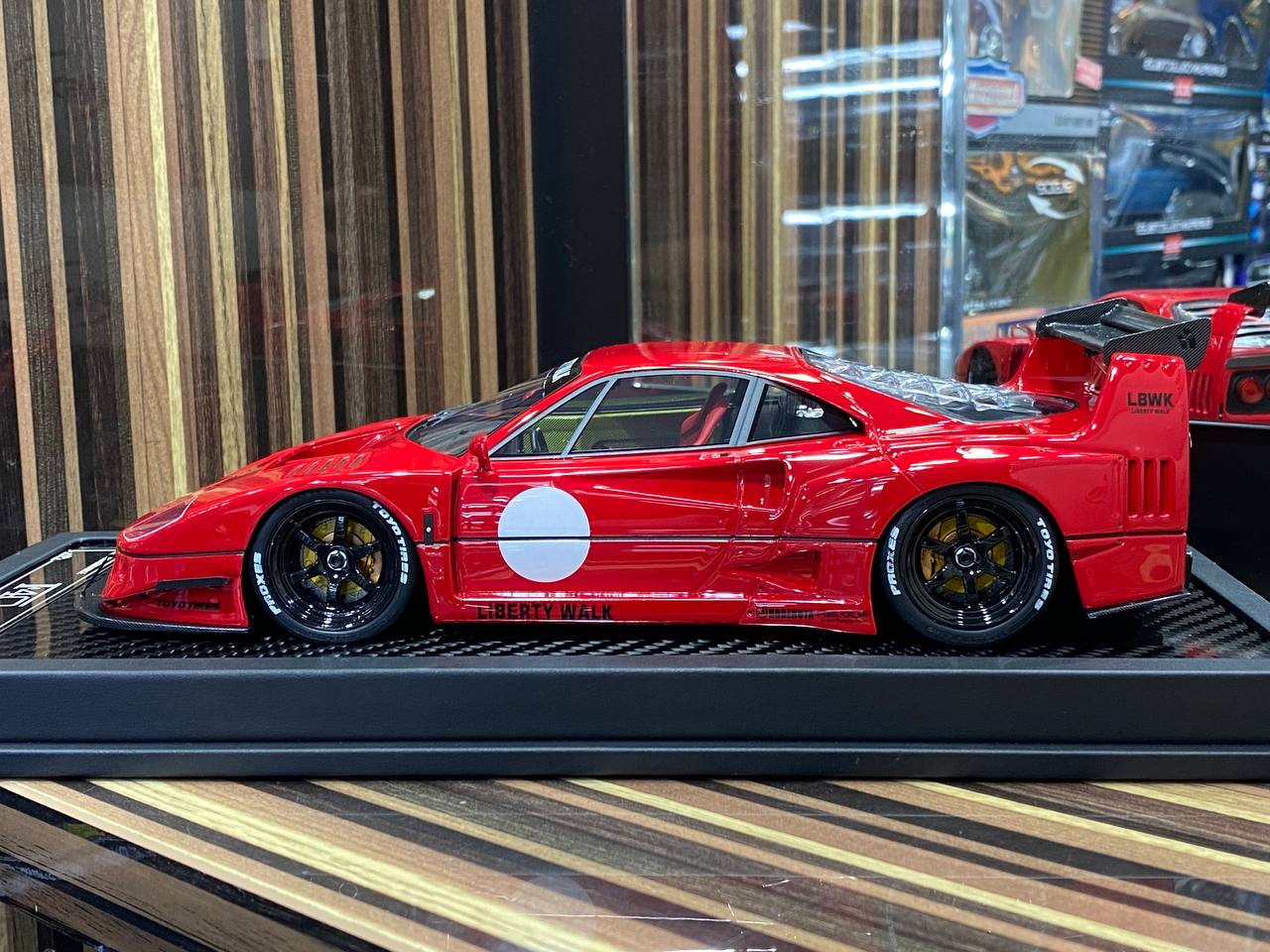1/18 Ferrari F40 LB Performance Red by VIP Models – dturman.com