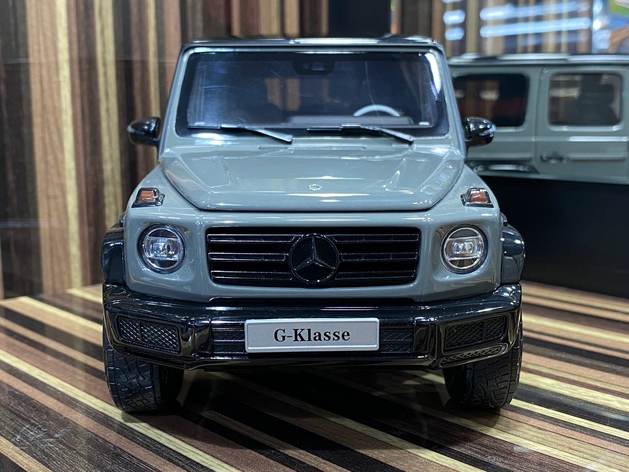 Mercedes-Benz G 63 AMG Line W463 Dealer Edition -  Minichamps