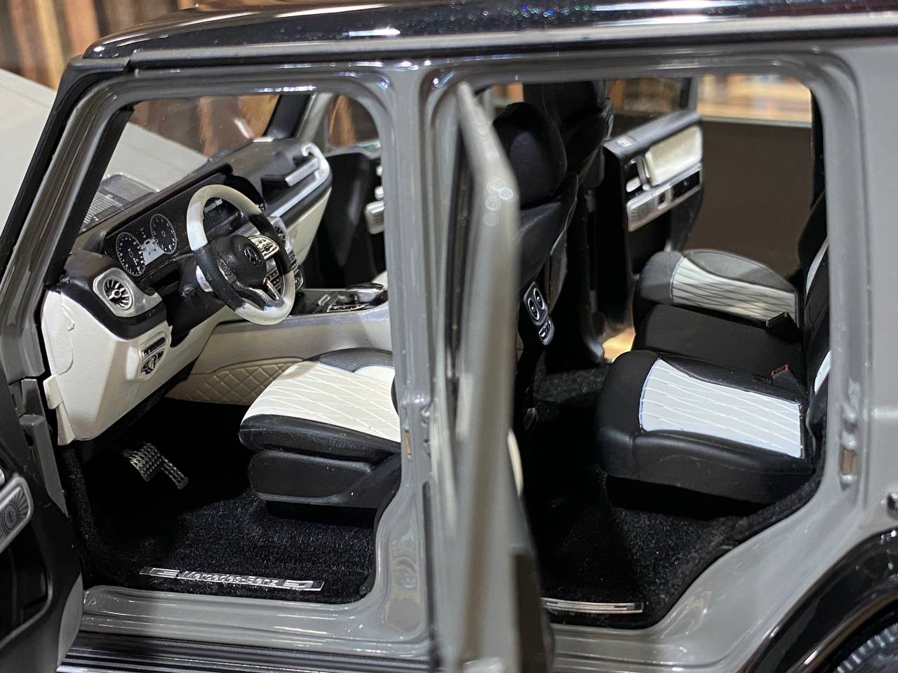 Mercedes-Benz G 63 AMG Line W463 Dealer Edition -  Minichamps