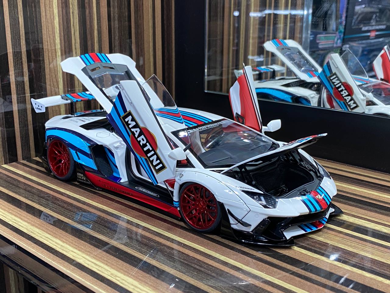 1/18 Diecast Lamborghini Aventador Liberty Walk White AutoArt Scale Model Car|Sold in Dturman.com Dubai UAE.