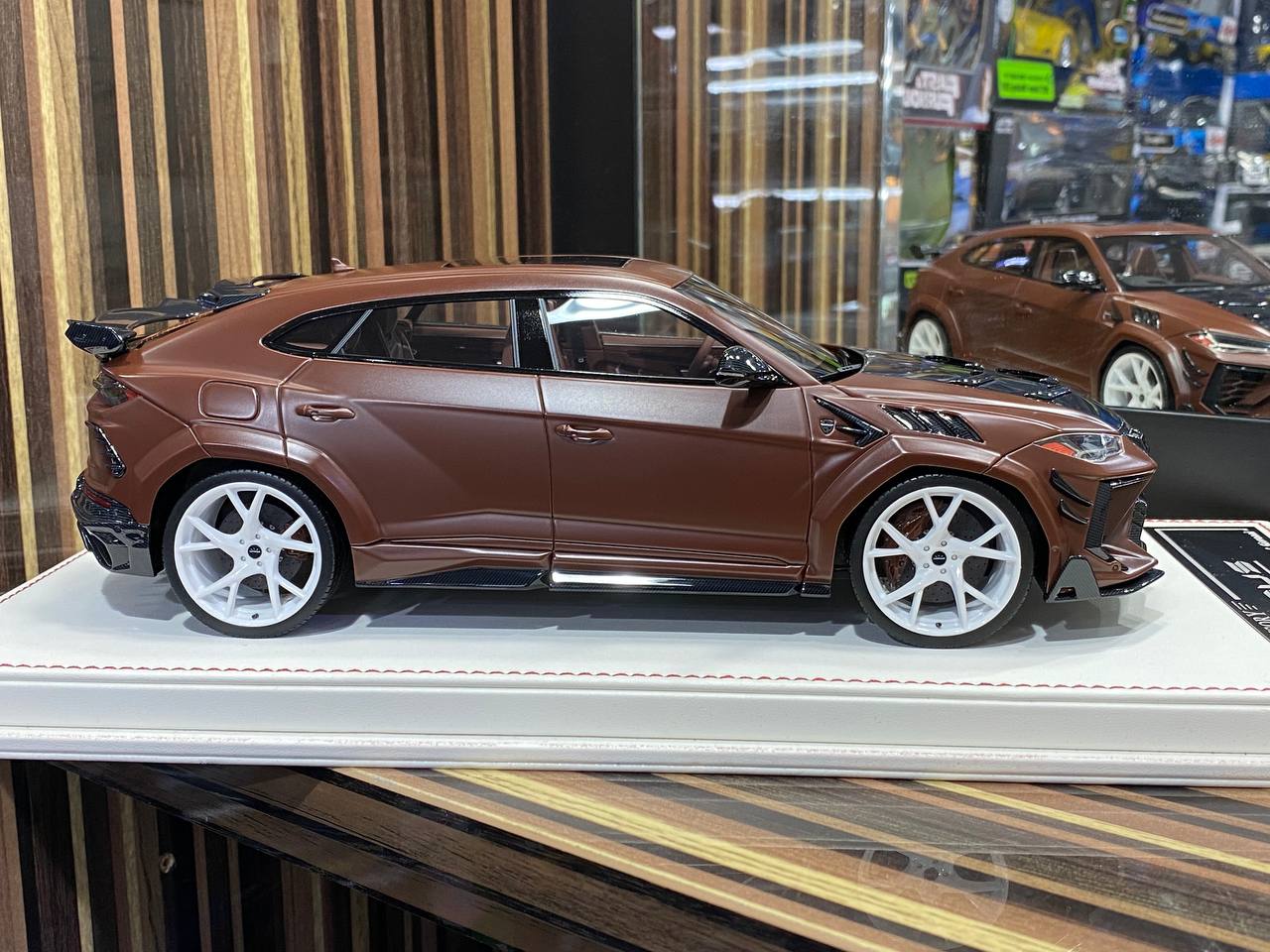 1/18 Resin Lamborghini Urus MANSORY Davis & Giovanni Gloss Brown|Sold in Dturman.com Dubai UAE.