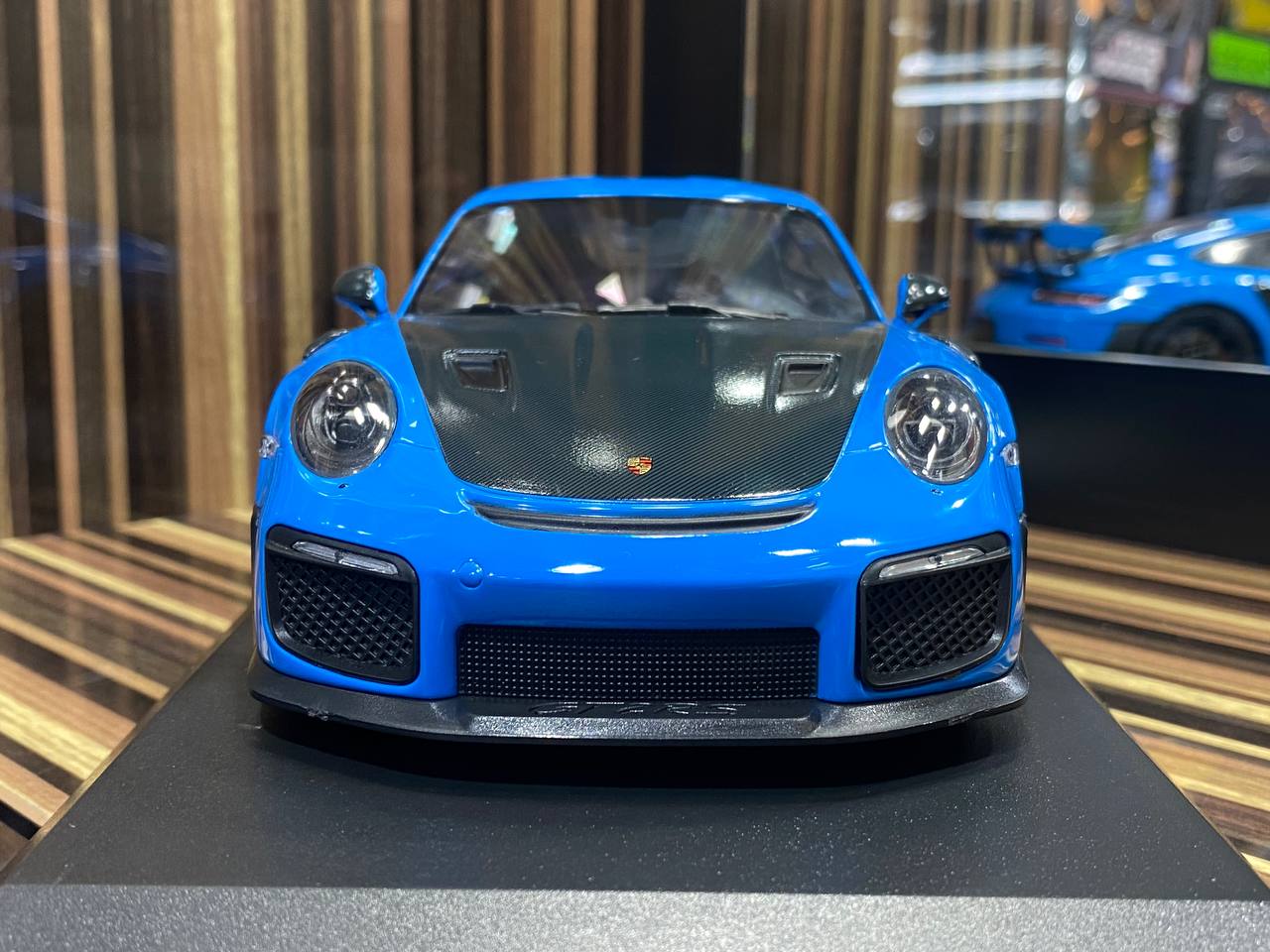 Porsche 911 GT2 RS 2018 Minichamps