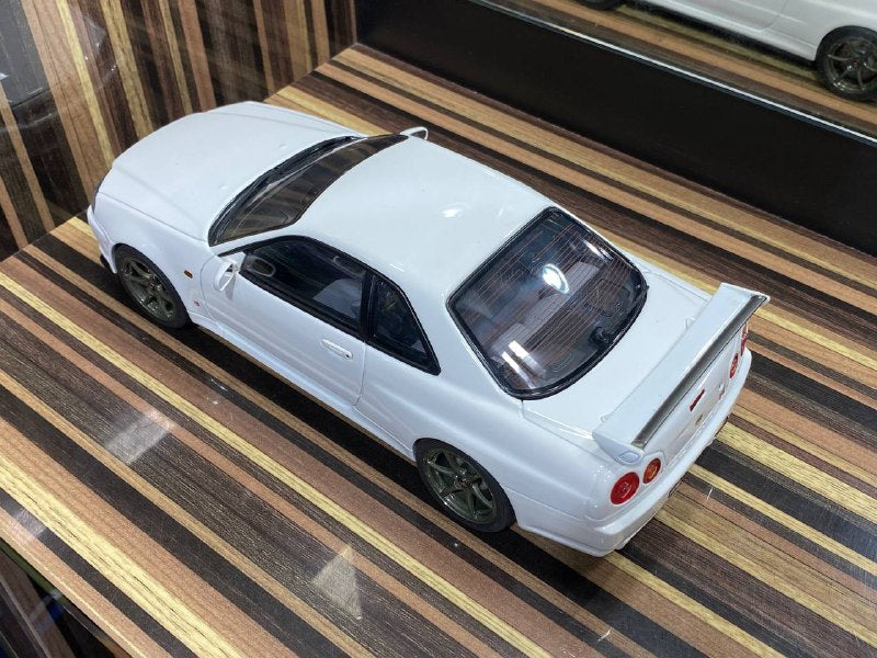 Nissan Skyline GT-R R34 Hobby Japan