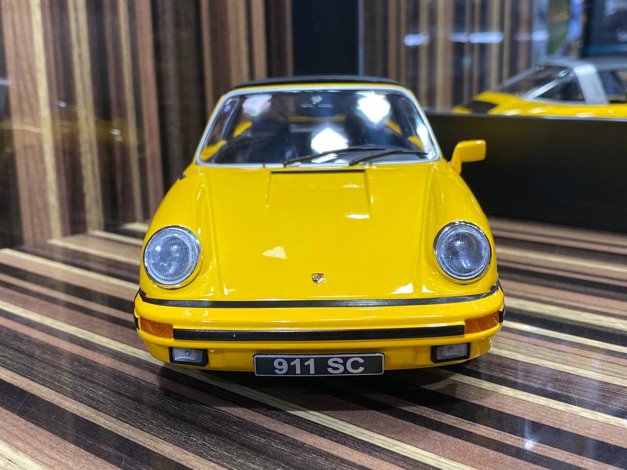 Porsche 911 SC Targa 1978 Yellow