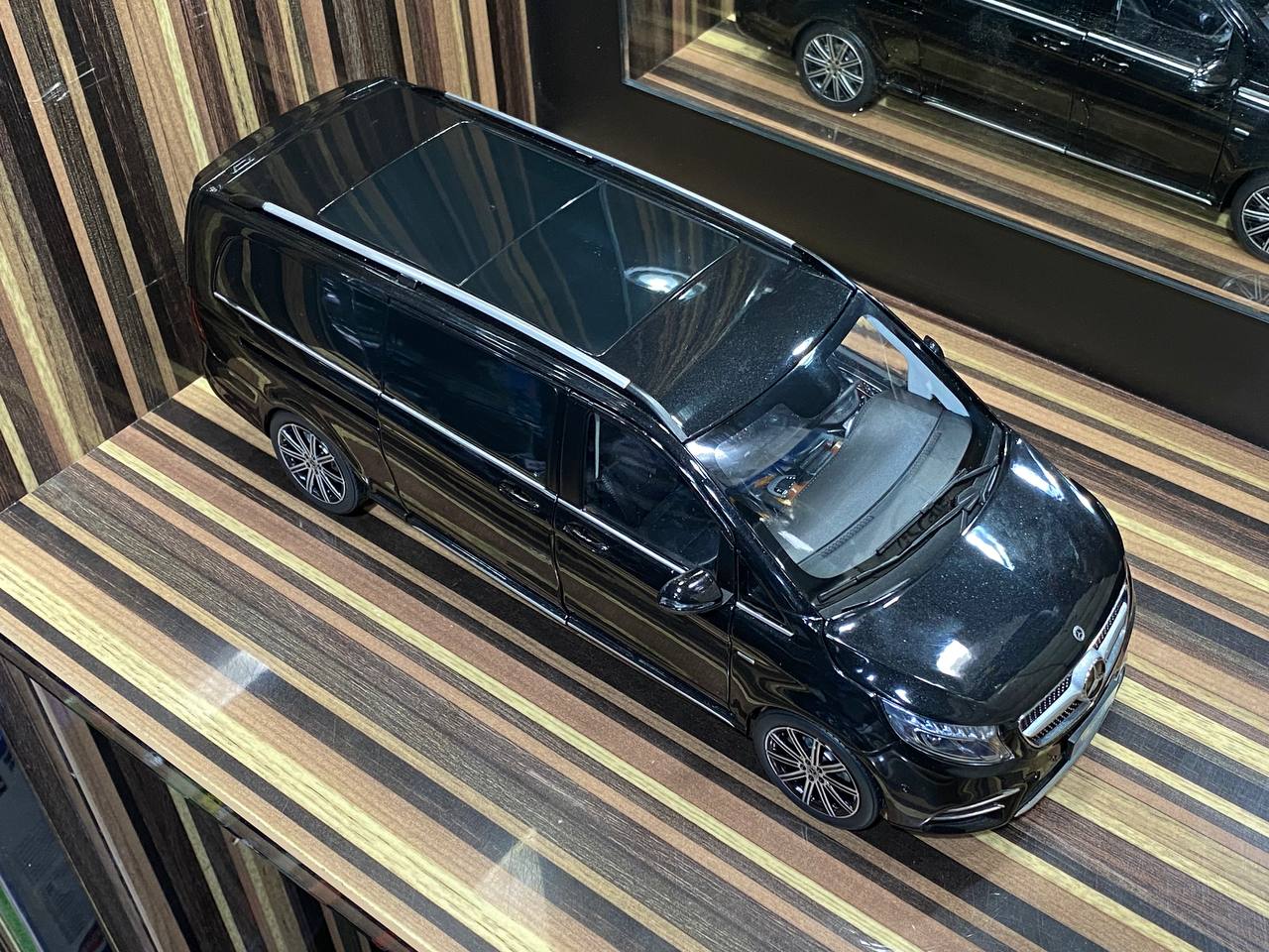 Mercedes-Benz V-Class L Norev