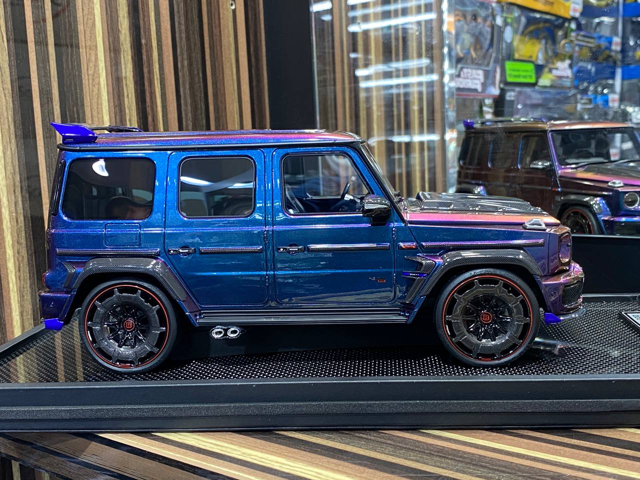 Mercedes-Benz Brabus 900 Rocket Chameleon MotorHelix